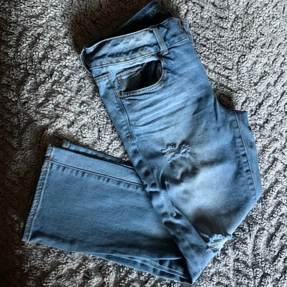 American Eagle Distressed Artist Crop Stretch Jeans — 8 - Picture 3 of 6